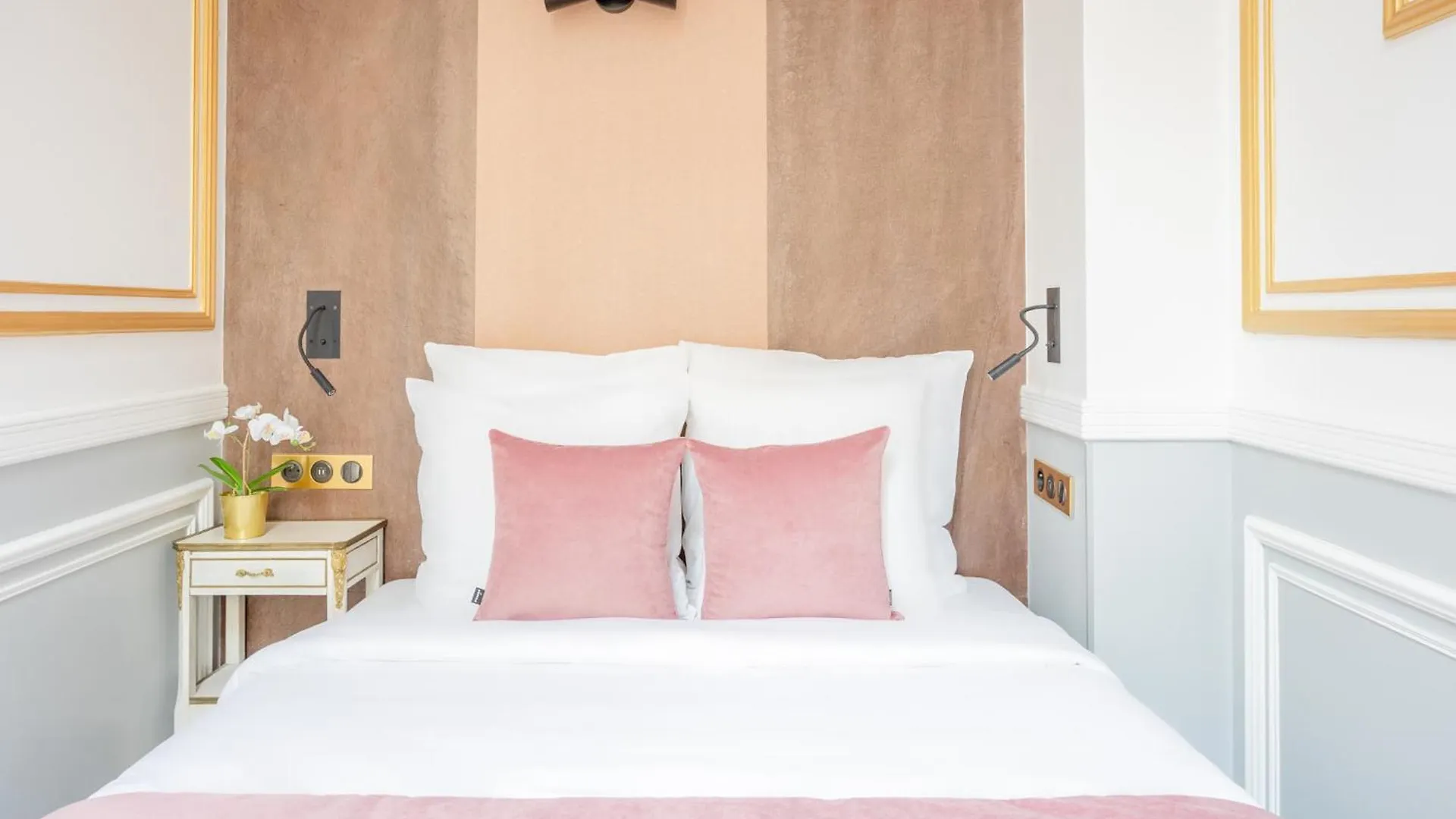 Luxury 3 bedrooms 2 Bathrooms - Ile saint-Louis Paris France